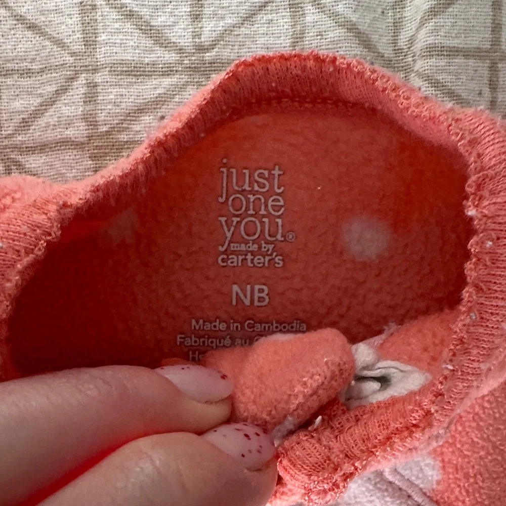 Lot of 7 Newborn One Pieces - Picture 5 of 15